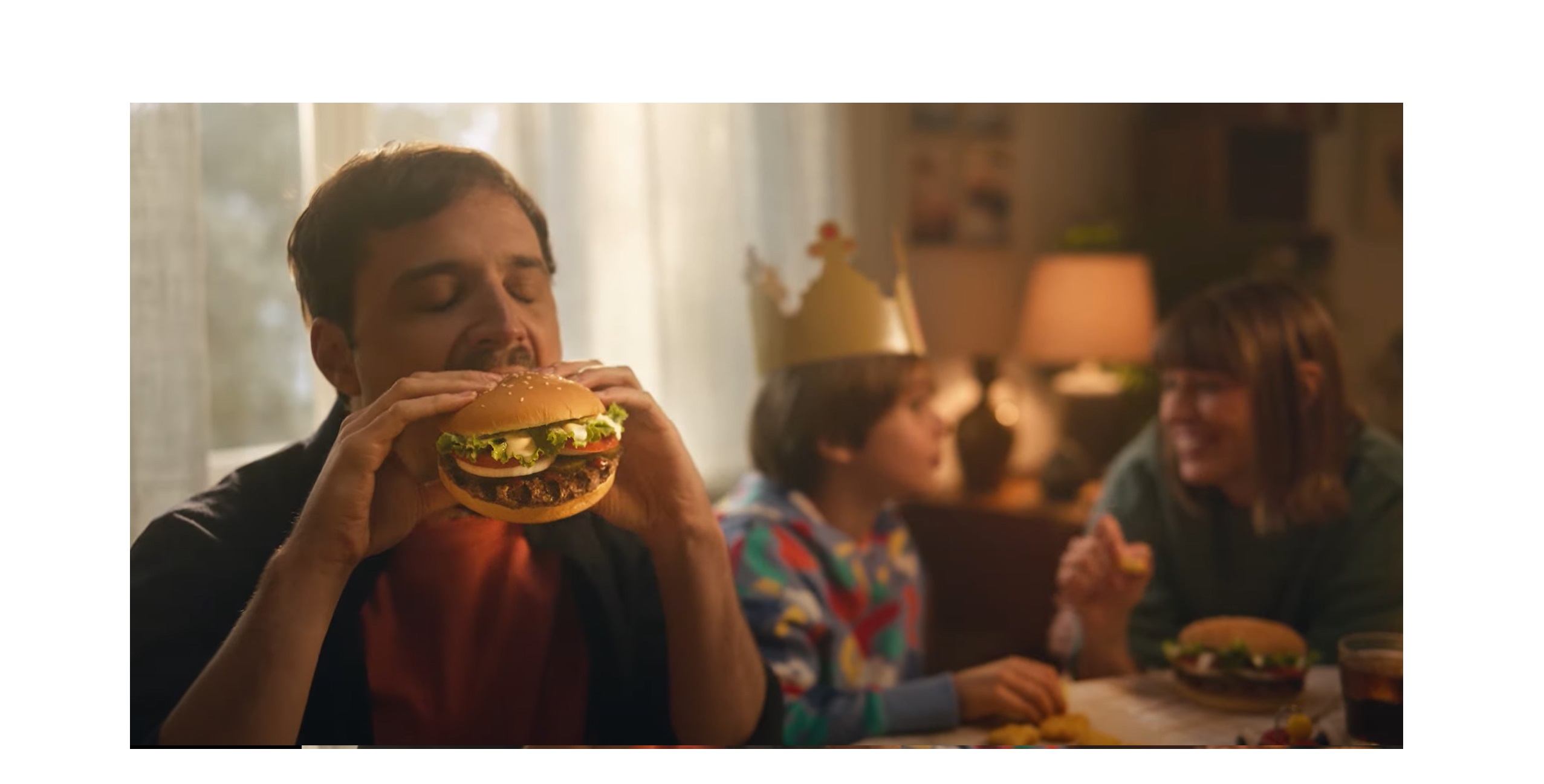 Burger King ,celebra , décimo aniversario , servicio a domicilio , campaña ,Por pedir que no sea, programapublicidad