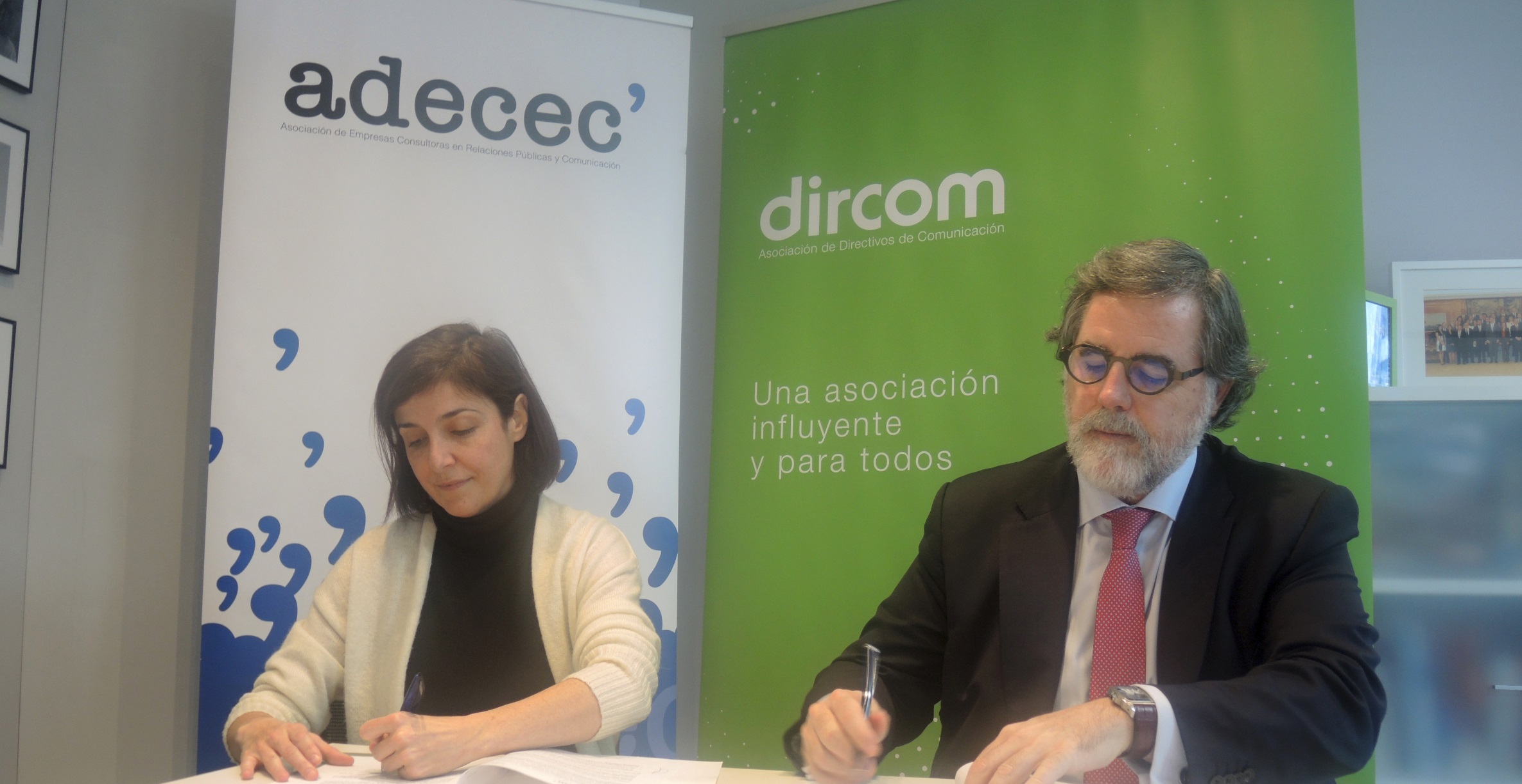 Dircom ,ADECEC, suman, fuerzas , comunicación corporativa, programapublicidad, muy grande