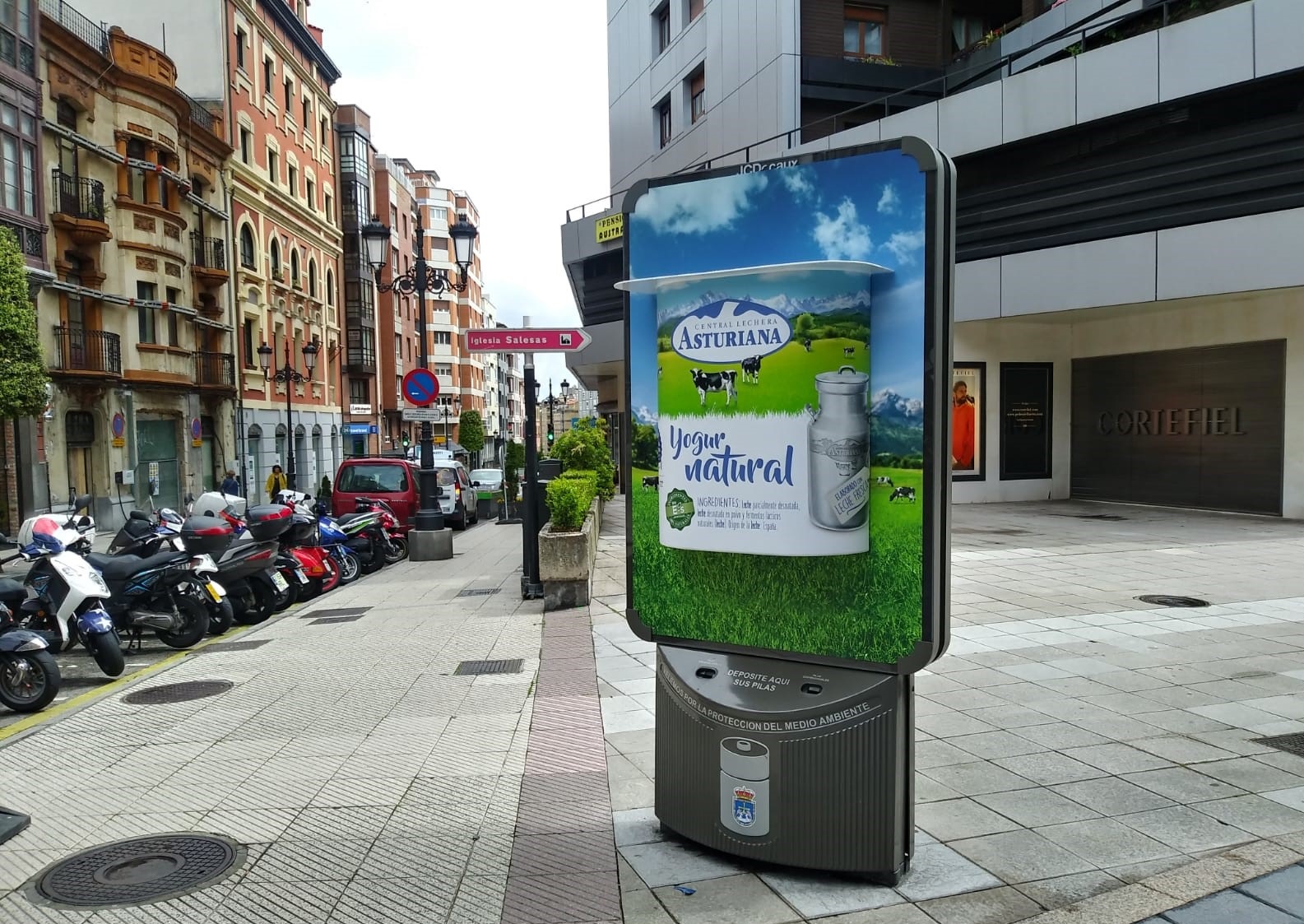 yogures , Central Lechera Asturiana, grande , mupis , JCDecaux , Oviedo , Gijón, programapublicidad,