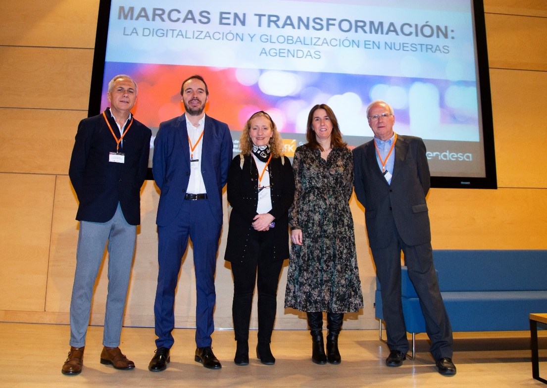 Víctor Mirabet, Summa Branding; Pablo López, Foro de Marcas Renombradas , Antonieta Martín, GfK, María Lacasa, OB2020, programapublicidad