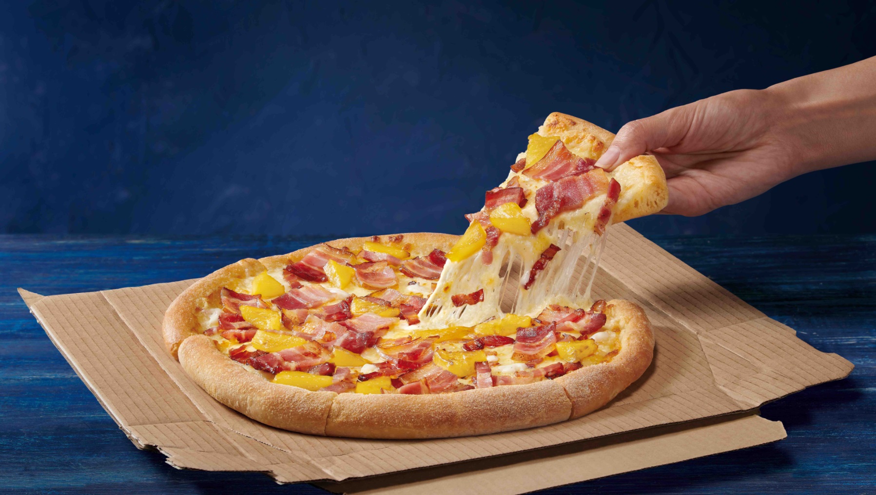 domino's pizza, zanja ,polémica , pizza ,con piña , programapublicidad